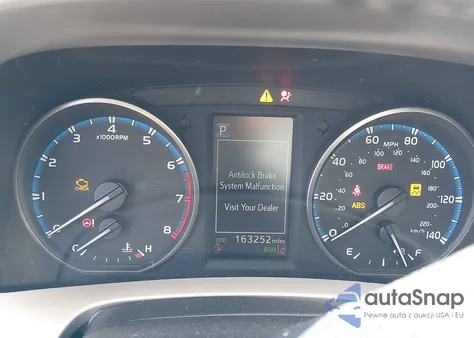 2018 Toyota Rav4 Xle from USA, damaged, VIN 2T3RFREV4JW748231